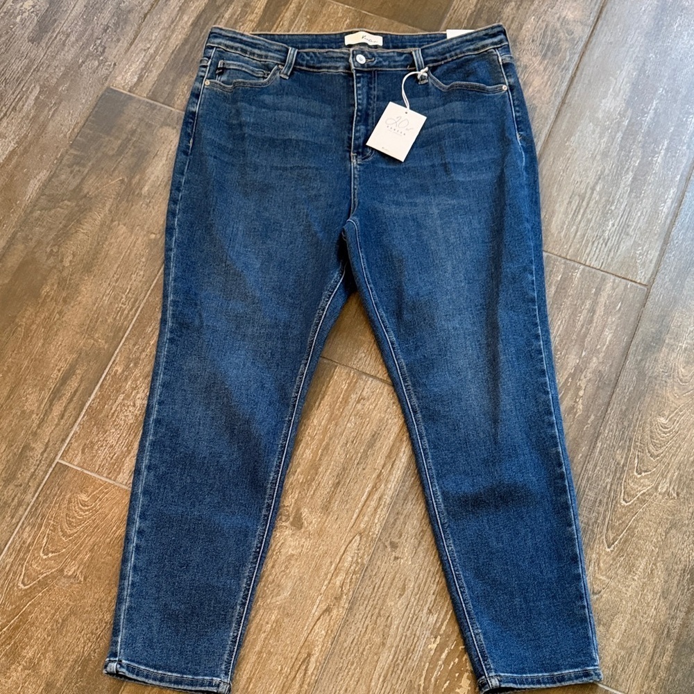 KanCan Dark Blue Cropped Jeans
